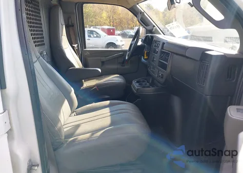 2018 GMC Savana 2500 Work Van z USA, uszkodzony, nr VIN 1GTW7BFGXJ1167581